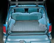 Коврик Weathertech Black для Chevrolet Blazer; GMC Jimmy (5 doors)(mkII)(no OnStar)(trunk behind 2 row) 1995-2005 - Фото 2