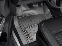 Коврики Weathertech Black для Nissan Titan XD (double cab)(mkII)(1 row bucket seats)(with organizer under 2 row) 2016→  - Фото 2